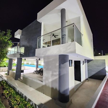 Astoria Gated Condos Cancun Exterior photo