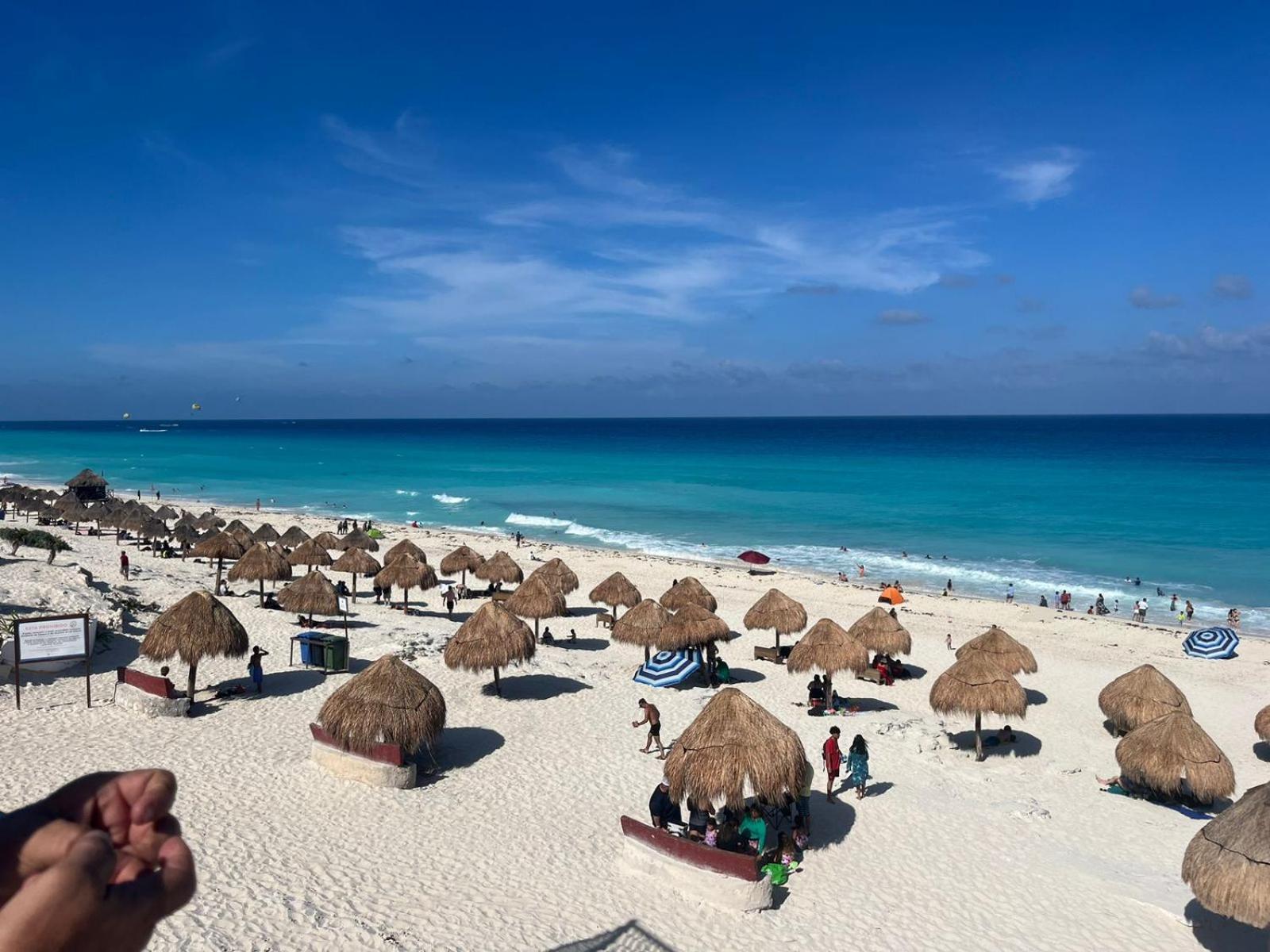 Astoria Gated Condos Cancun Exterior photo